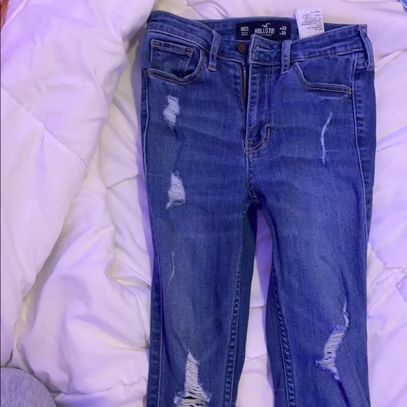 hollister slightly distressed jeans - Picture 1 of 2